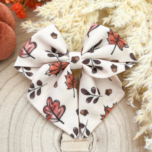 Acorn sailor bow