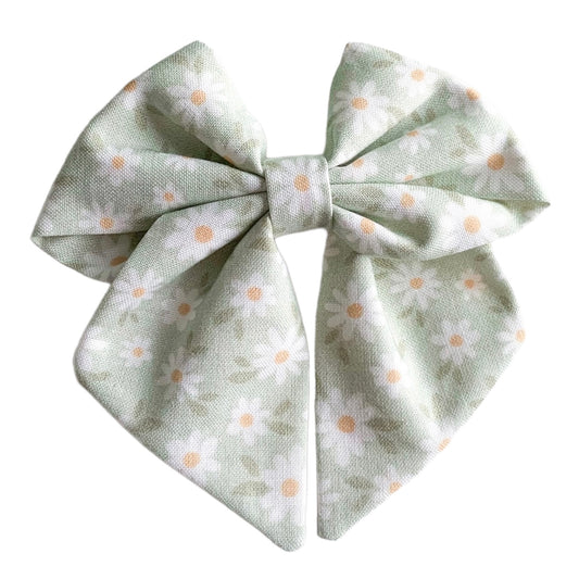 Daisy chain sailor bow