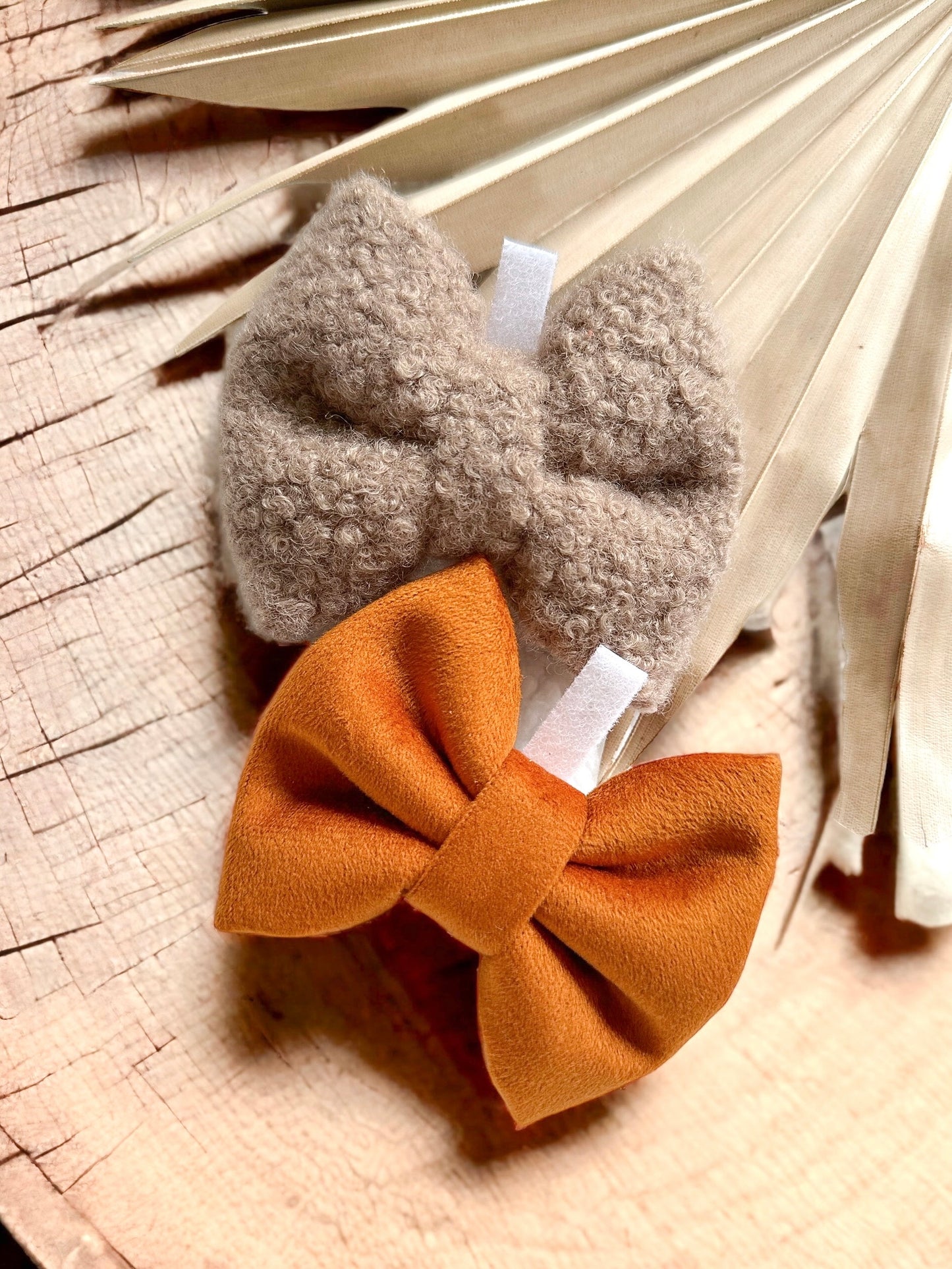 Maple velvet bowtie
